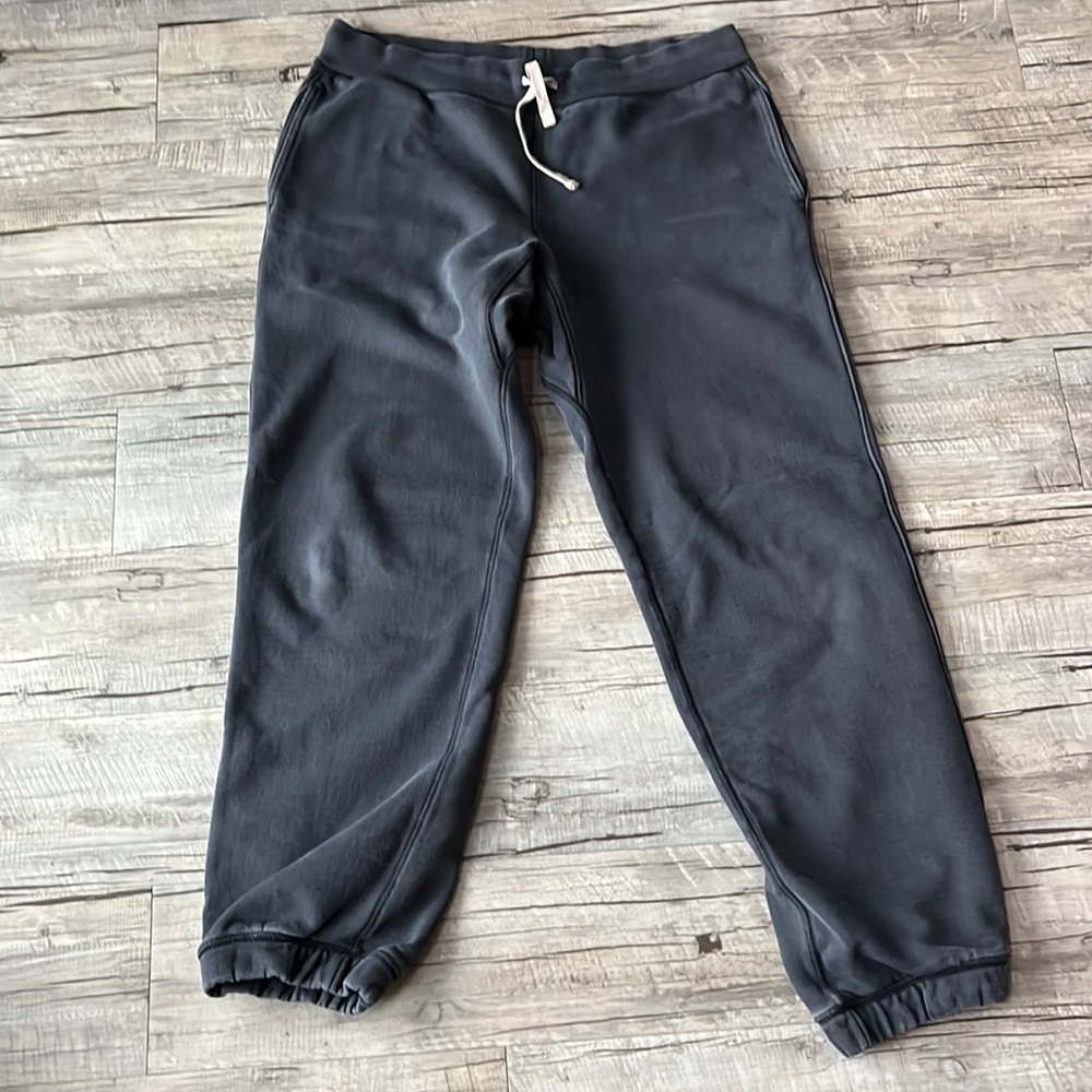 Men’s Gap Heavyweight Jersey Sweatpants, Size L.
